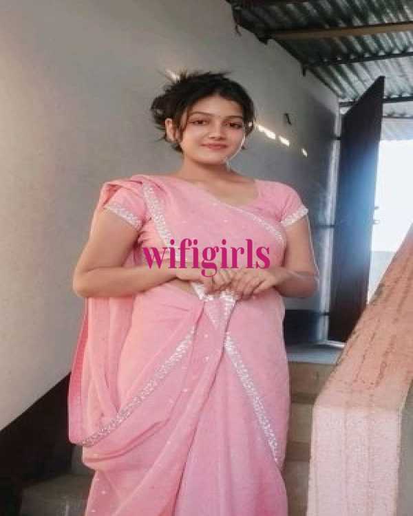 Book VIP Mumbai Escort for Elite Escort Agency Company